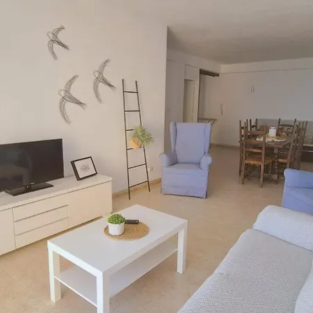 Apartamento Con Piscina En La Primera Línea De Playa De Fuengirola