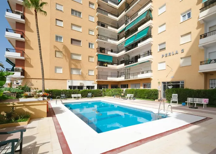 Appartamento Con Piscina En La Primera Linea De Playa De Fuengirola