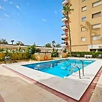 Lejlighed Con Piscina En La Primera Linea De Playa De
