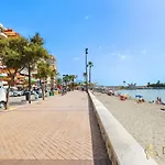 Con Piscina En La Primera Linea De Playa De Lejlighed