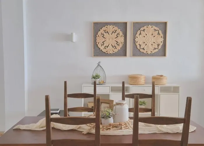 Apartamento Con Piscina En La Primera Línea De Playa De