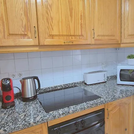 Con Piscina En La Primera Linea De Playa De Fuengirola