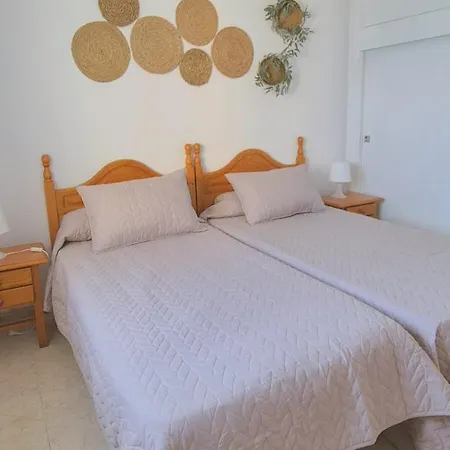 Con Piscina En La Primera Linea De Playa De Διαμέρισμα Fuengirola